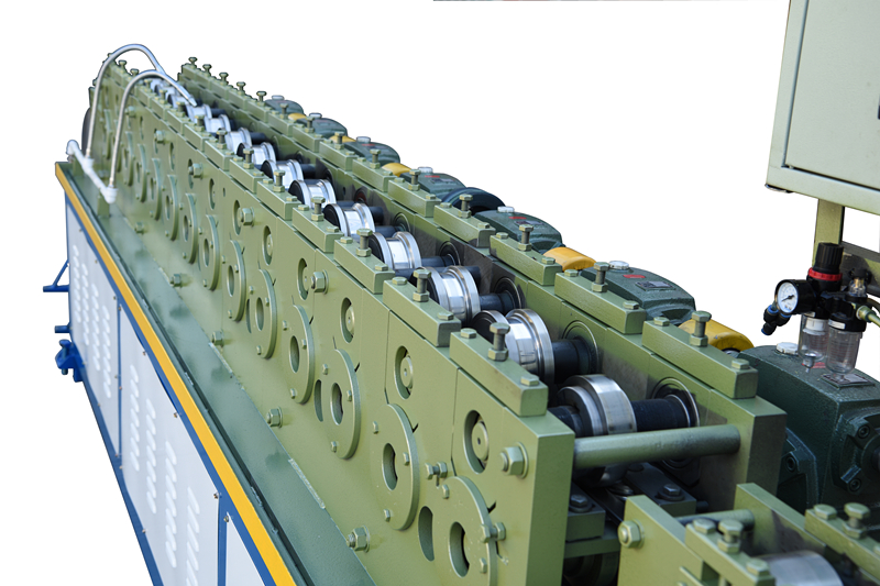 Slide roll forming machine